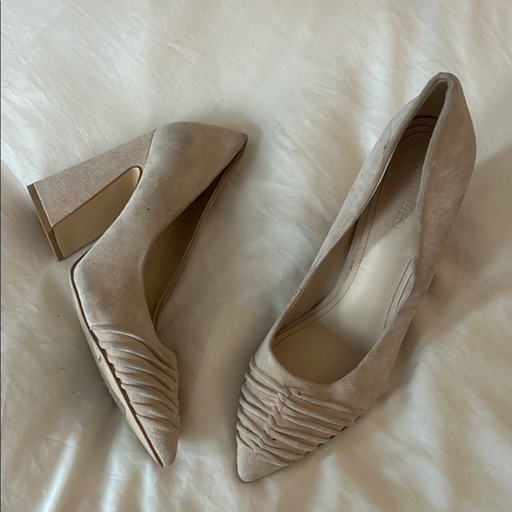 Women's Nine West beige suede point toe Heels